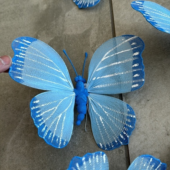 Vintage butterflies with bendable wire legs - Picture 2 of 6